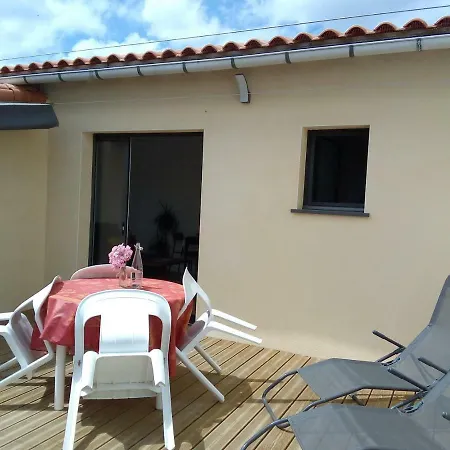 Апартаменты Au Refuge Des Farfas