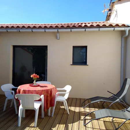 Au Refuge Des Farfas